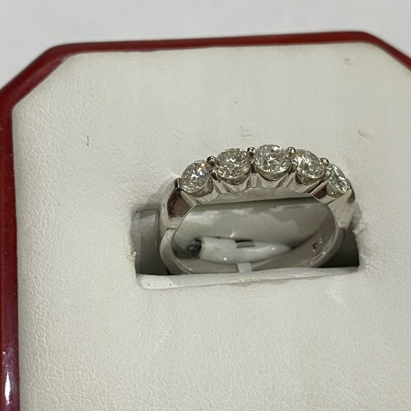 14 KT WG PRONG SET. BAND 98CTW - Picture 5 of 6